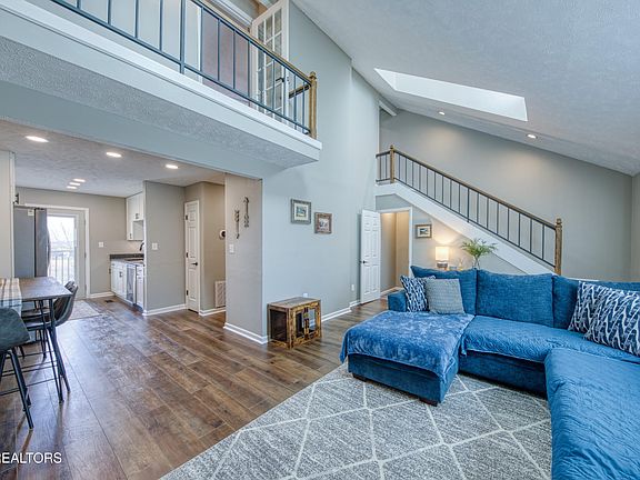5th image of 1723 S Odell Rd