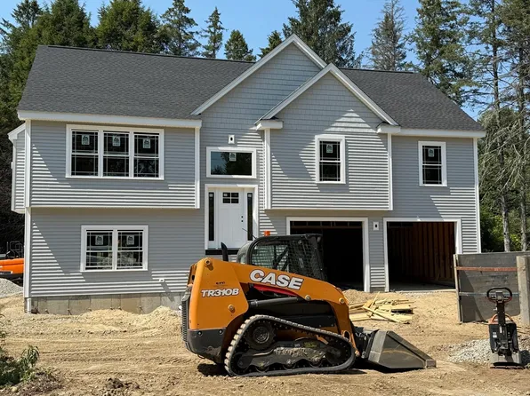 52 Homeward Ave, Uxbridge, MA 01569