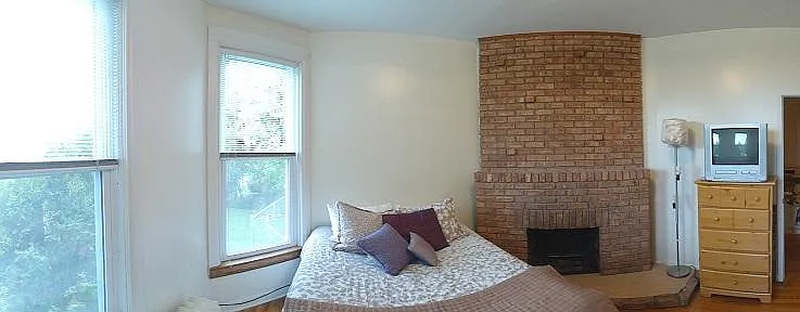 1919 E 2nd St #1 — Photo 2