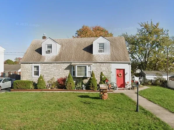 12 Cornell St, Avenel, NJ 07001