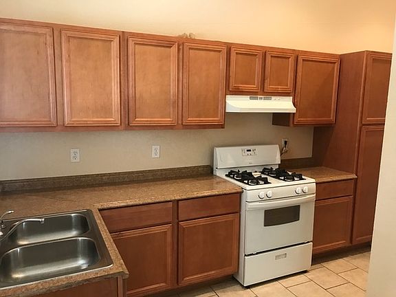 5th image of 802 E Euclid Ave APT 1