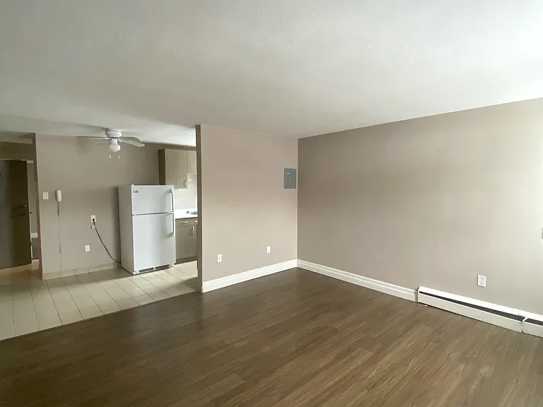 1517 Trafalgar St #4 — Photo 3