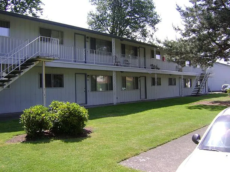 17925 E Burnside St #105 — Photo 17