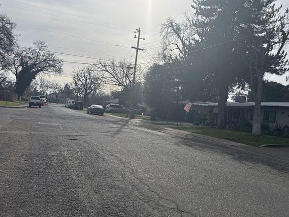 5th image of 2121 Howard Dr