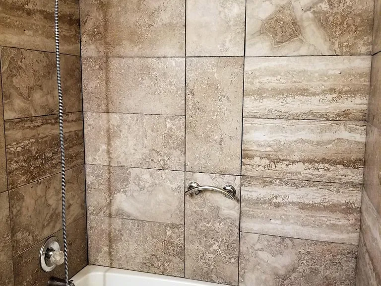 1901 Cherokee Dr — Photo 11