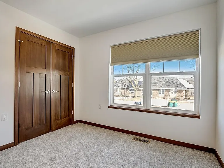 1931 Eastwood Way #1931 — Photo 44