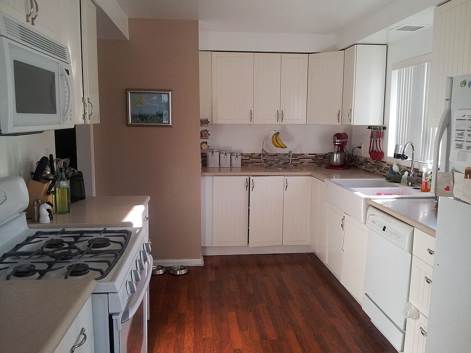 1st image of 4757 W 133rd St