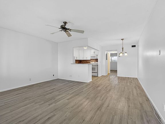 4th image of 100 Shore Court #307