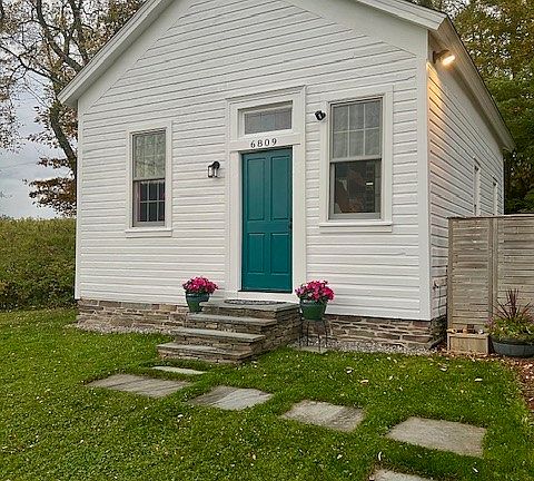2nd image of 6809 E Handsome Brook Rd