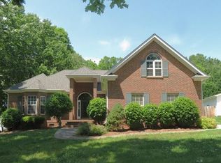 104 Whippoorwill Rd, Mooresville, NC 28117
