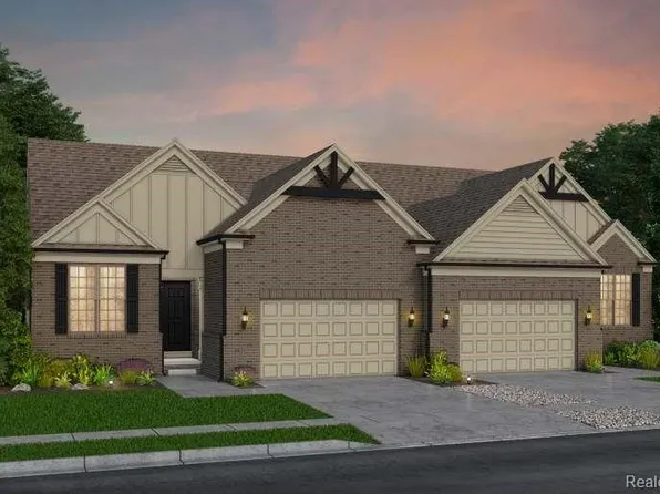 773 W Spaniel Dr, Ann Arbor, MI 48108