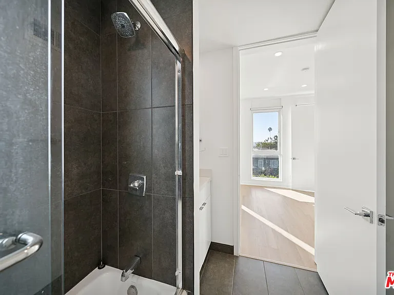 4523 Saint Elmo Dr #1/2 — Photo 28