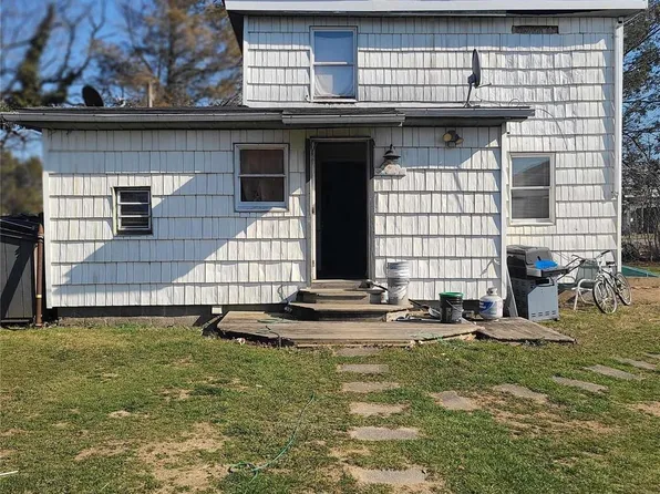 32125 County Road 48, Peconic, NY 11958