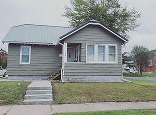 429 S 7th St, Quincy, IL 62301