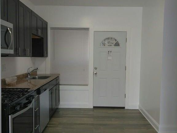 5th image of 4101 N Cicero Ave #1026
