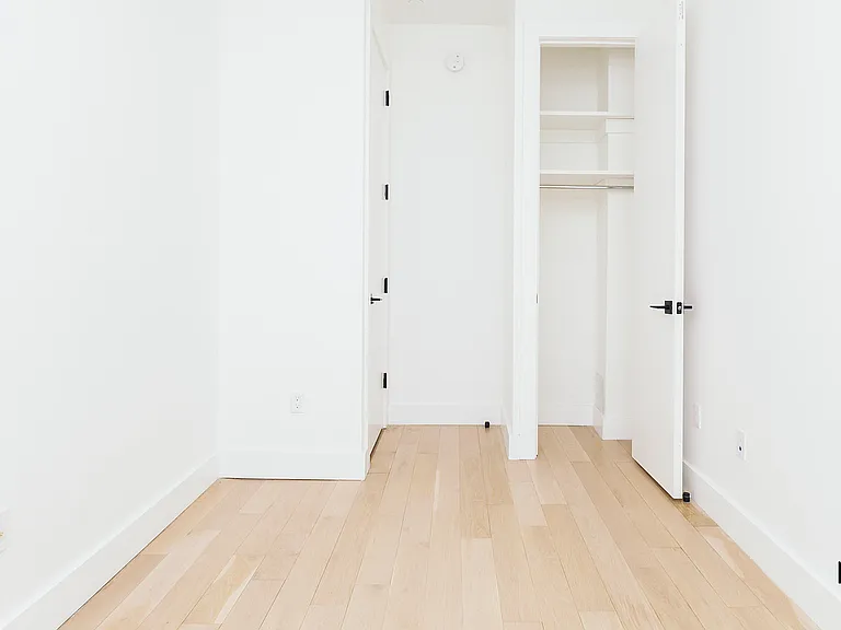 54 Troutman St #2A — Photo 4