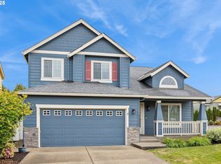 802 N 28th Ave, Cornelius, OR 97113