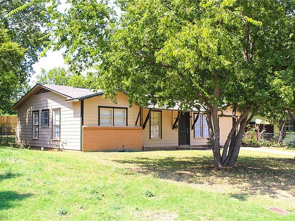 3rd image of 3565 Half Moon Dr