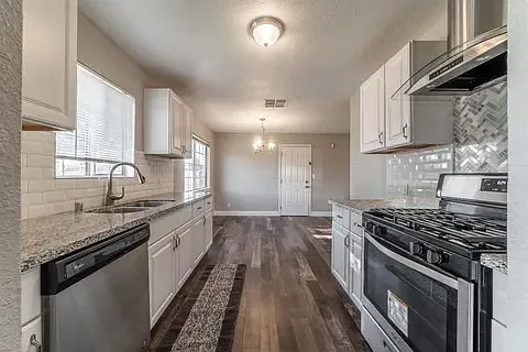 1214 Bennett Way — Photo 4