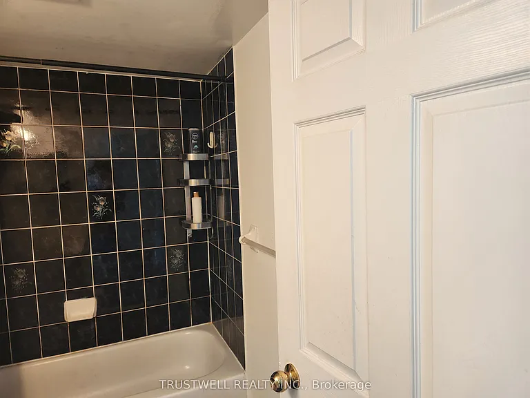 28 Empress Ave #1015 — Photo 5
