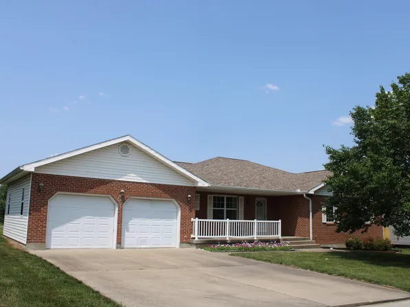 905 E Keg St, Marshall, MO 65340