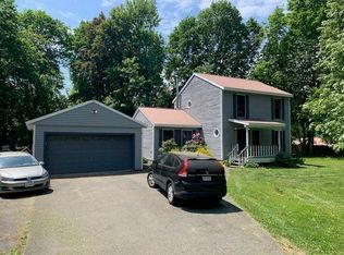 8 Old Schauber Rd, Ballston Lake, NY 12019