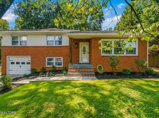 3207 Hazelwood Rd, Knoxville, TN 37921