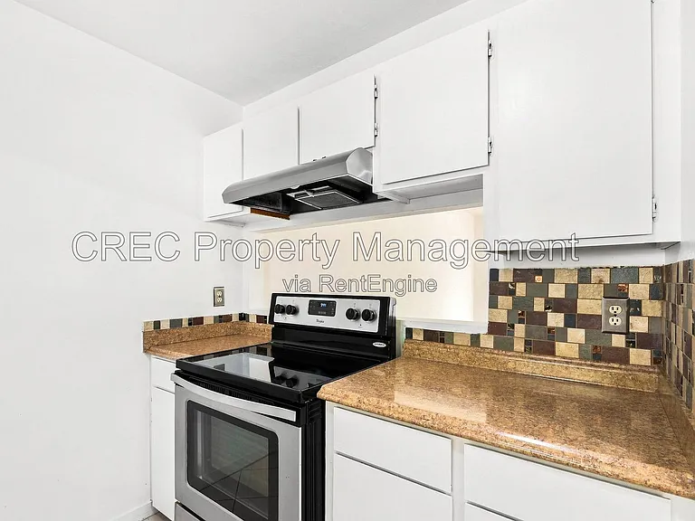 2736 Jobee Dr — Photo 8