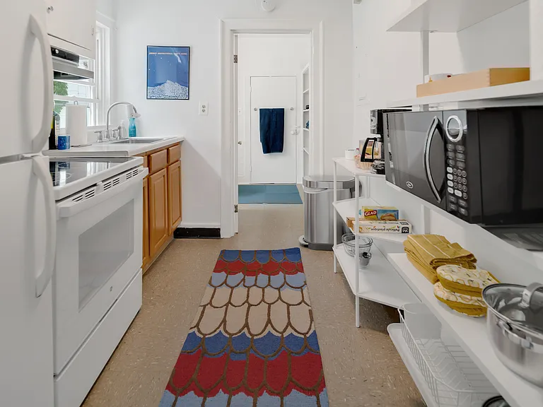220 S Geneva St #2 — Photo 4