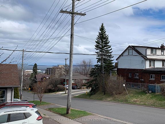 4th image of 420 Van Norman St