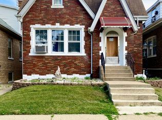 7405 W 62nd St, Summit, IL 60501