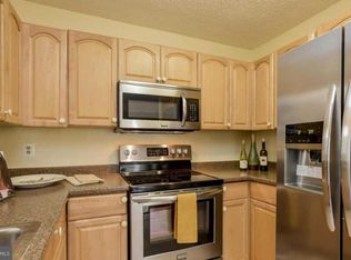 11012 Villaridge Ct, Reston, VA 20191