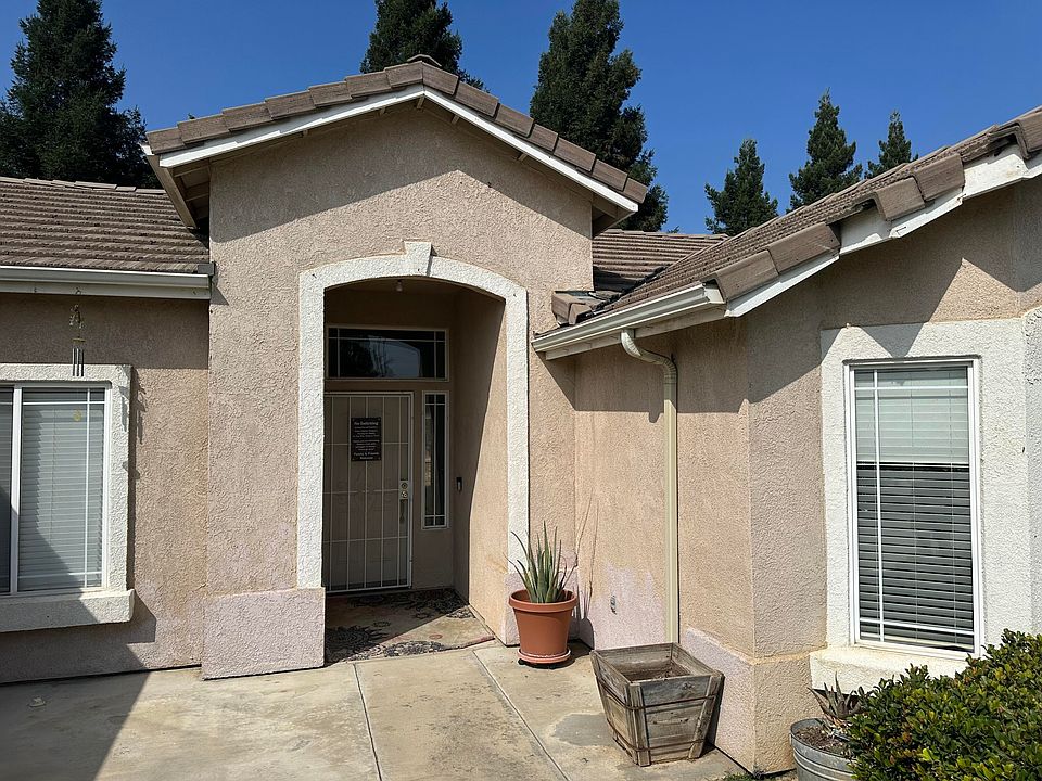 1st image of 2450 E Beech Avenue