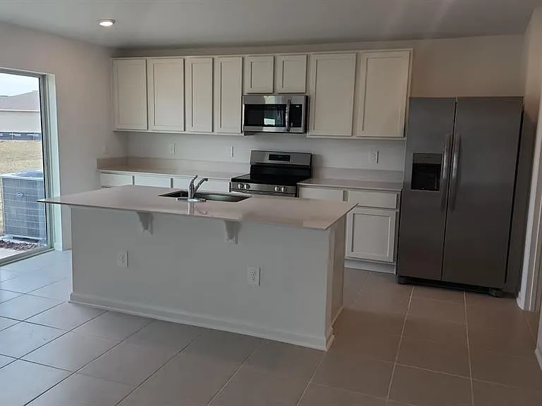 2189 Lasso Loop — Photo 3