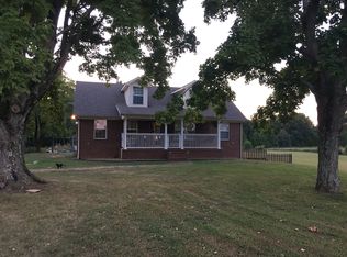 1025 Horseshoe Bend Rd, Scottsville, KY 42164