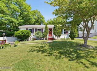 303 Washington Ave E, Rensselaer, NY 12144