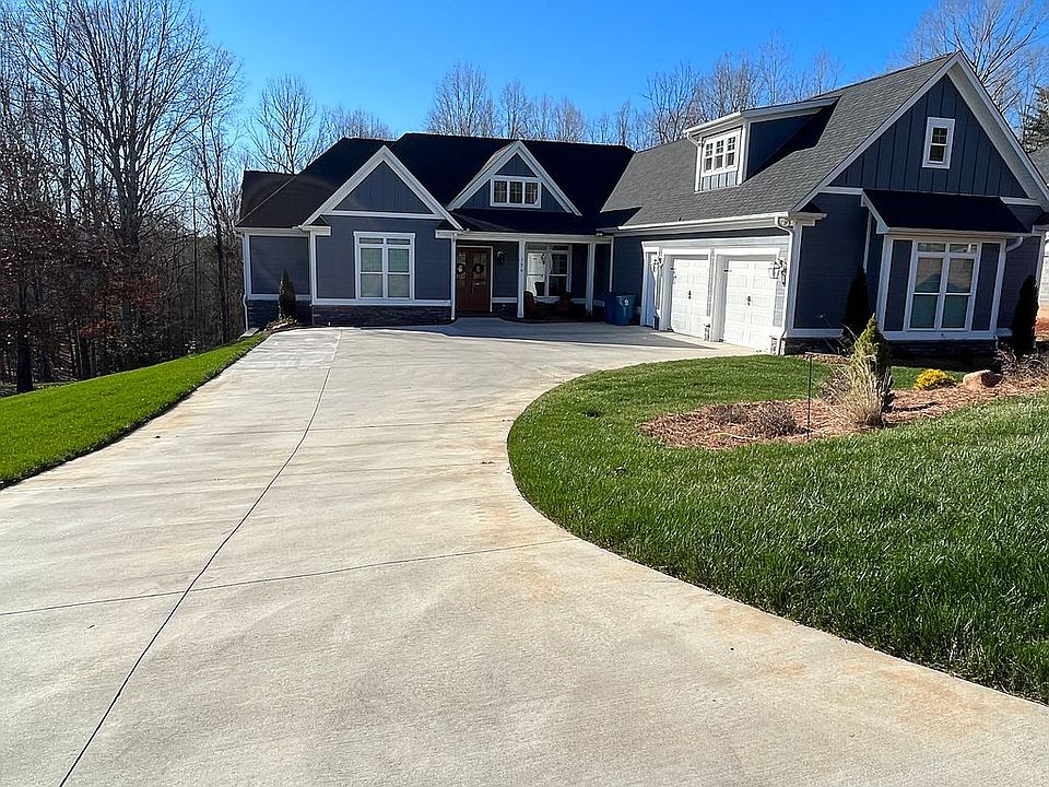 1st image of 756 River Bend Dr