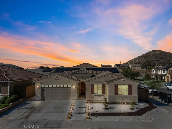 718 Torrey Ct, Perris, CA 92571