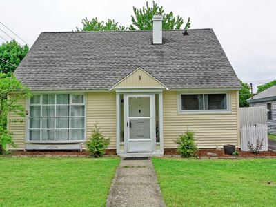 1 Crestwood Ct, Albany, NY, 12208