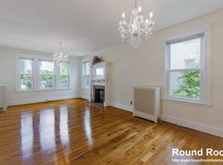 204 Maple St #1A, West Roxbury, MA 02132