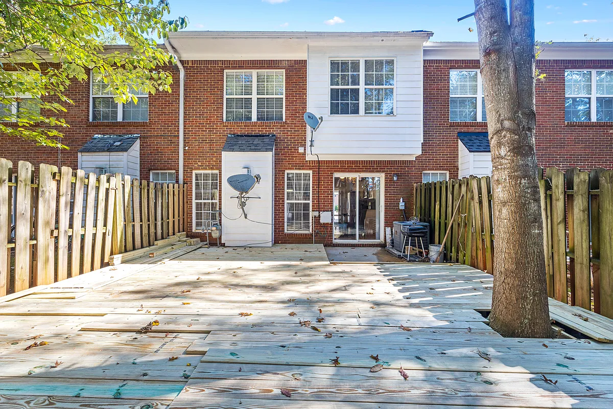 Building Photo - 6110 Brookechase Ln