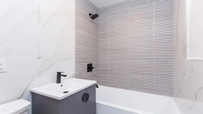 Rented by Nooklyn NYC LLC | media 11