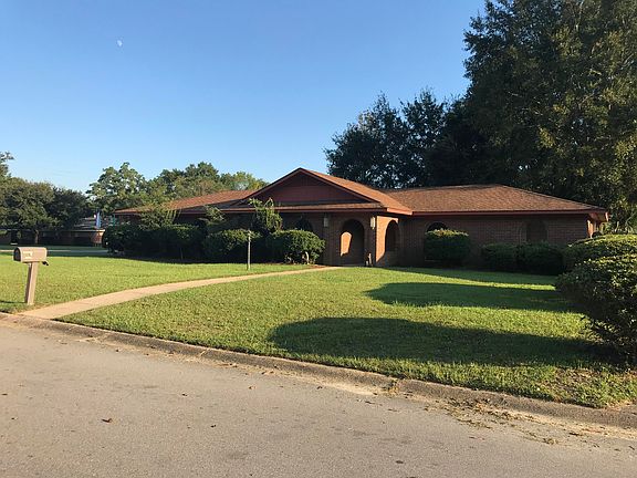 2nd image of 15273 Elmwood Ct