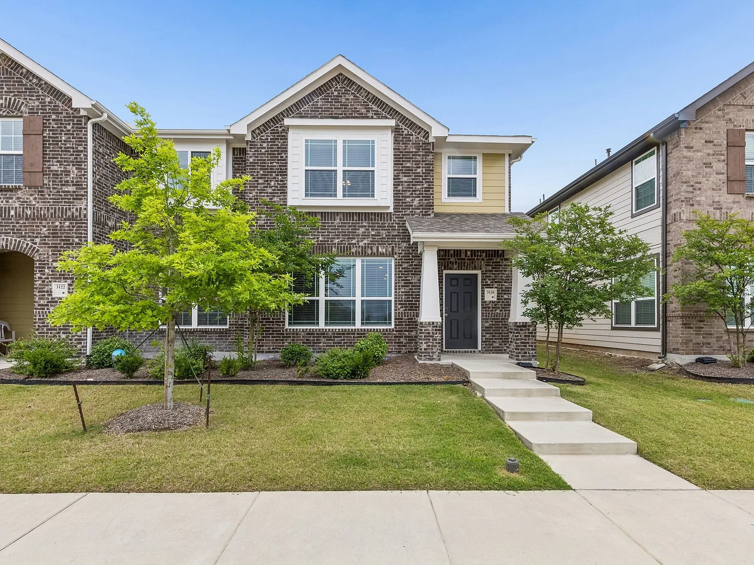 3 bed, 2.5 bath, 1746 sqft, $2,200 — Photo 1