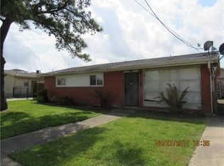 4826 Longfellow Dr, New Orleans, LA 70127