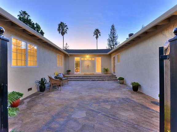 4th image of 13171 Stewart Ct