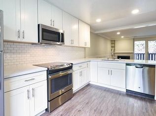 962 Risa Rd APT 23, Lafayette, CA 94549