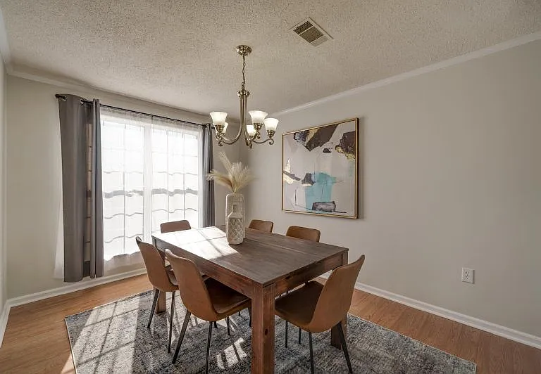8 Byerly Ct — Photo 3