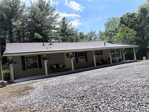 2nd image of 1760 Spring Run Rd