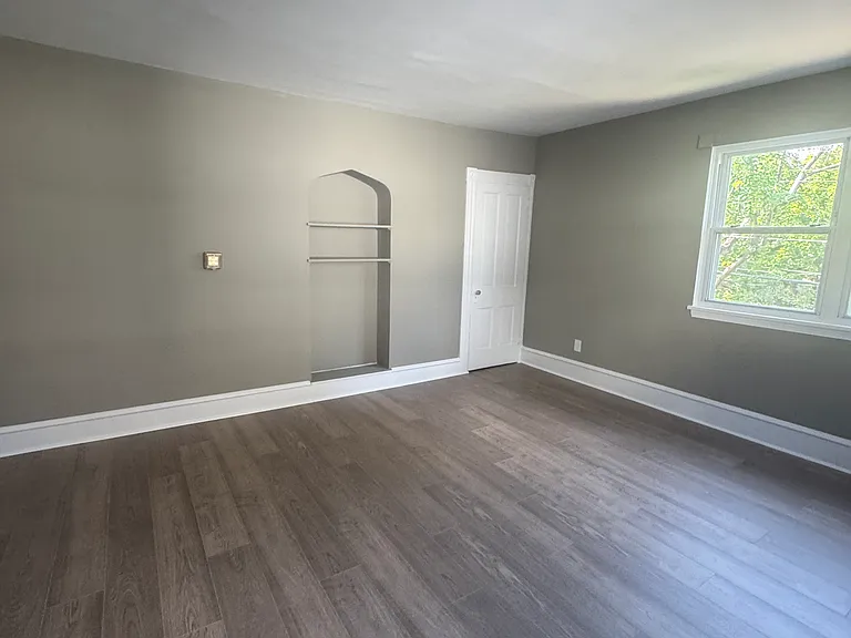 131 S Maple Ave #4 — Photo 1